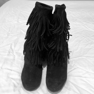Minnetonka 3 Layer Fringe Boots